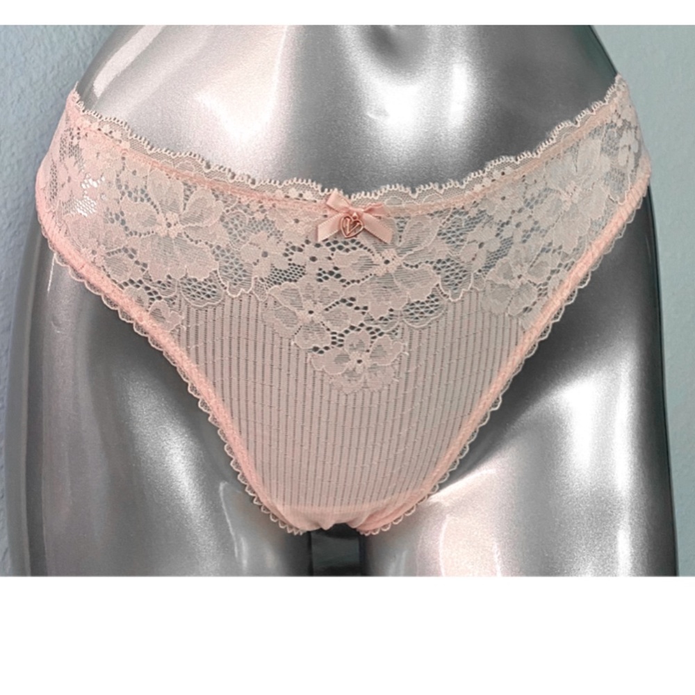 Victorias Secret Nwt Body by Victoria Light Pink Rib w/ Lace Trim Thong Panty